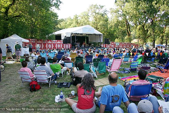 Audience and main stage as Rosalie Sorrels performs Friday evening.