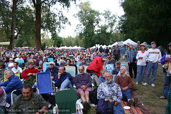 Audience for Iris Dement