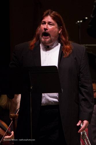 Tenor Benjamin Bongers performing with the MMF Orchestra in Mahler's Song of the Earth.
