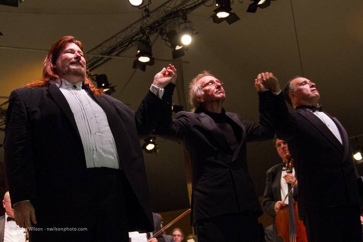 Bongers, Pollak and Vasquez take their bows after the Mahler.
